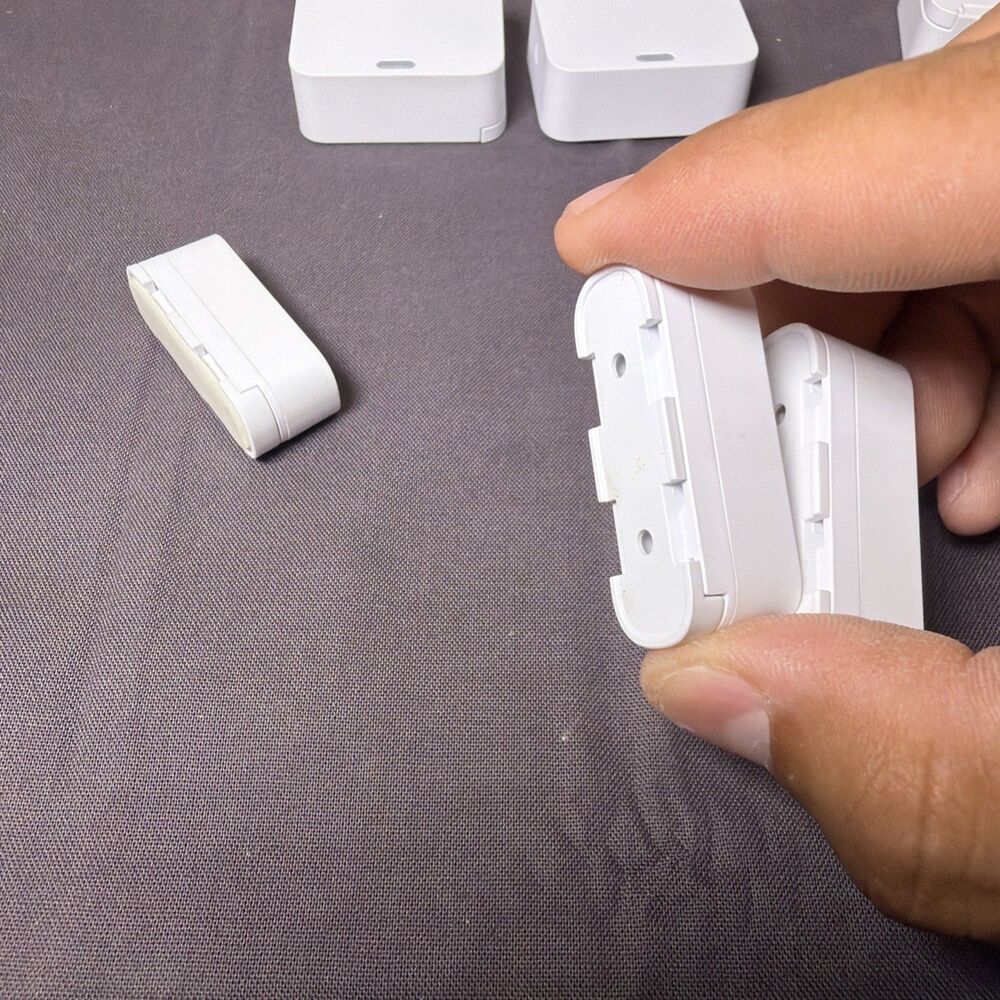 SimpliSafe Entry Sensor Lot Set Of 3 - Picture 6 of 7